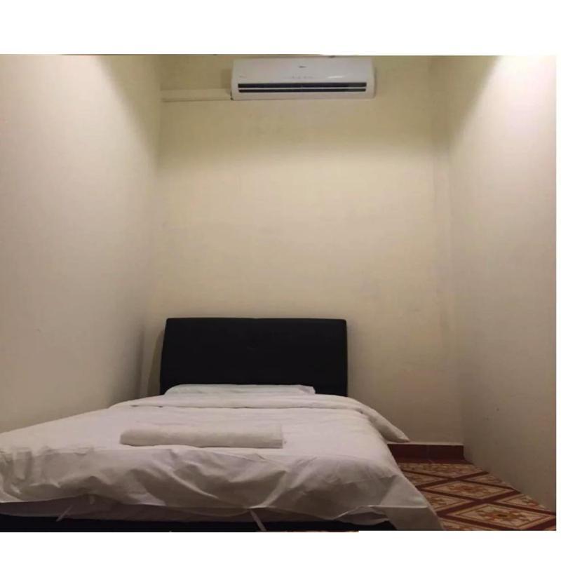 We Love Guesthouse George Town Exterior photo